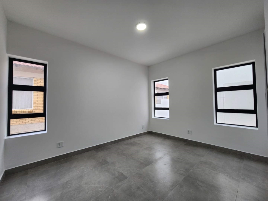 3 Bedroom Property for Sale in Seemeeu Park Western Cape